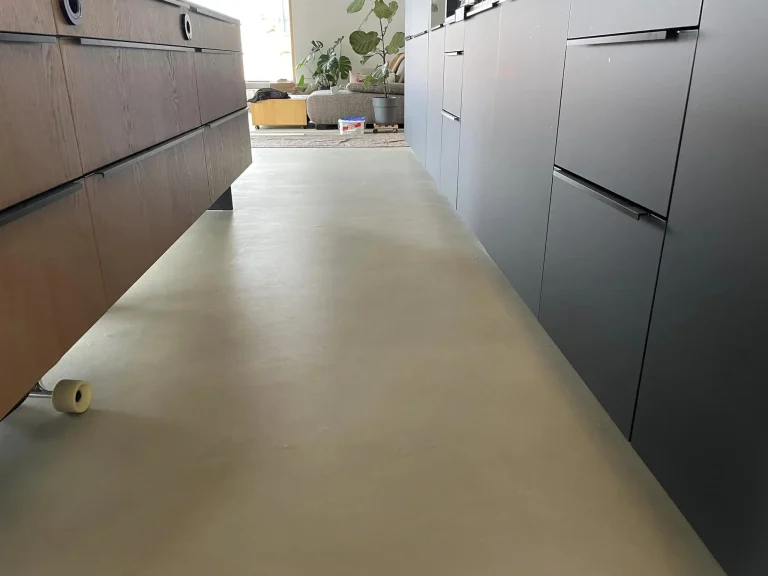 Designboeden Wohnbereich Mikrozement Poxbo 02 768x576